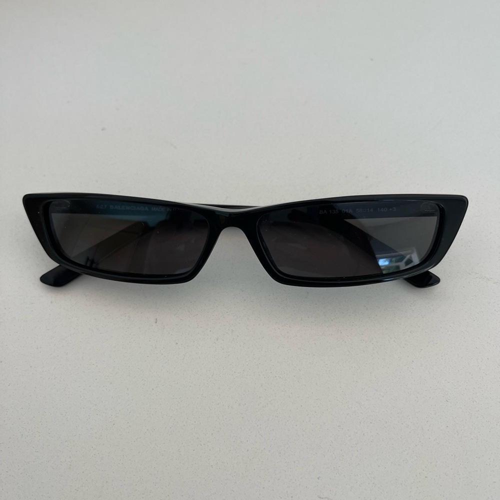Balenciaga slim cateye sunglasses black